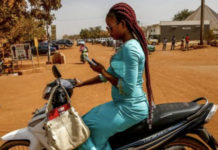 Nigeria : les opérateurs de télécoms MTN et Airtel excluent pour les services de paiement mobile Nigeria : les opérateurs de télécoms MTN et Airtel excluent pour les services de paiement mobile