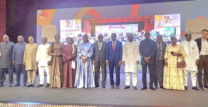 Guinée : 2 200 écoles publiques connectées à Internet grâce à l’initiative mondiale GIGA